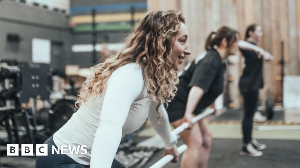 Forget nightclubs. Us twenty-somethings are going out – to the gym