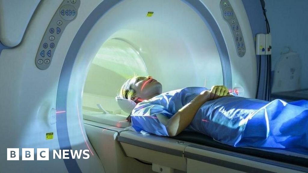 People turn to private health care to beat long NHS waits, says watchdog