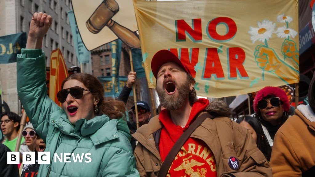 No Kings protests: Thousands across the US rally against Trump