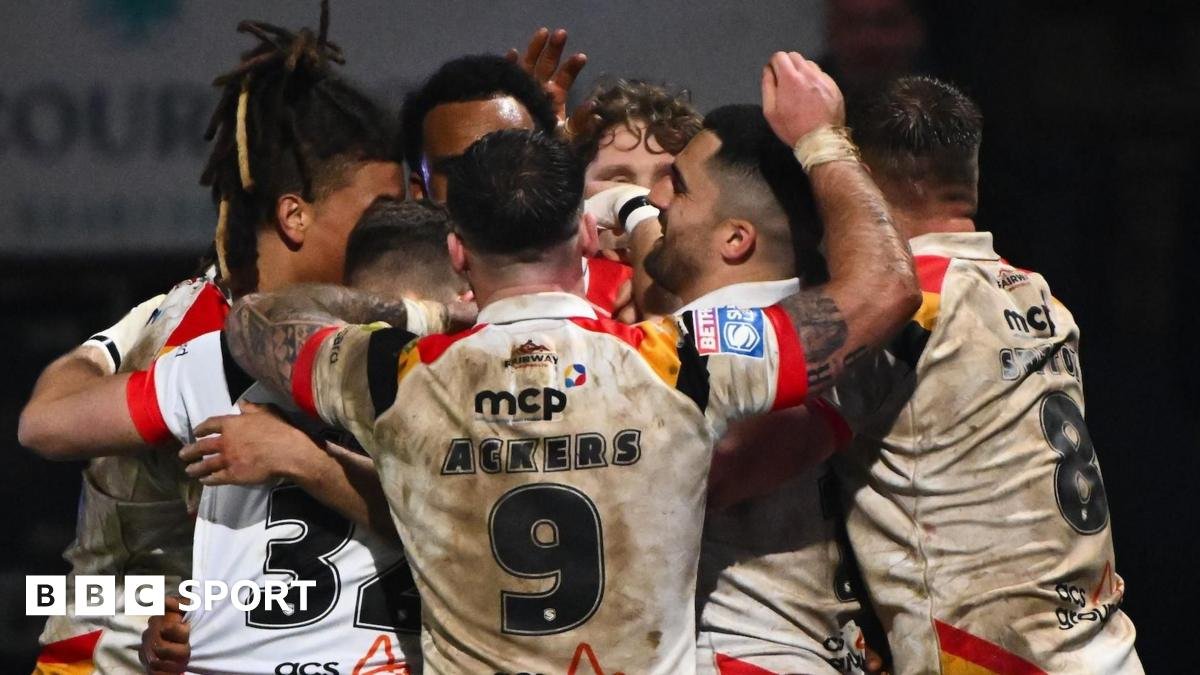Super League: Bradford Bulls 26-14 Huddersfield Giants