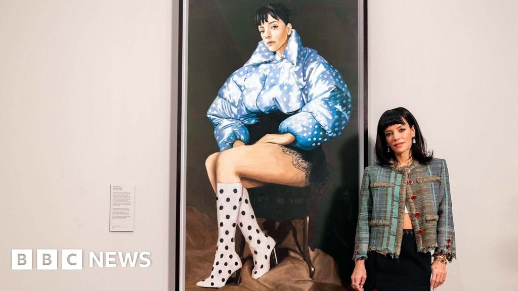 Lily Allen’s West End Girl portrait goes on show at National Portrait Gallery