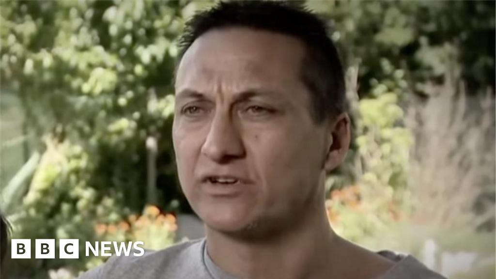 Dezi Freeman: Australian fugitive shot dead after months on the run, police believe