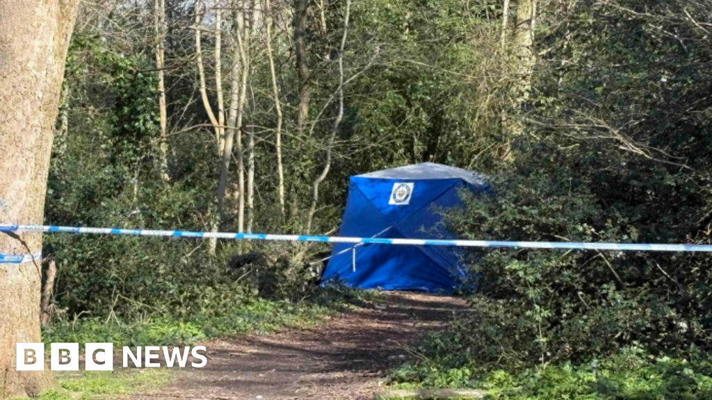 Three arrests after man found dead in wheelie bin in Coventry