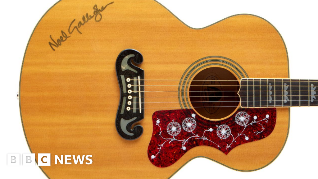 Oasis ‘Wonderwall’ guitar signed by Noel Gallagher up for auction