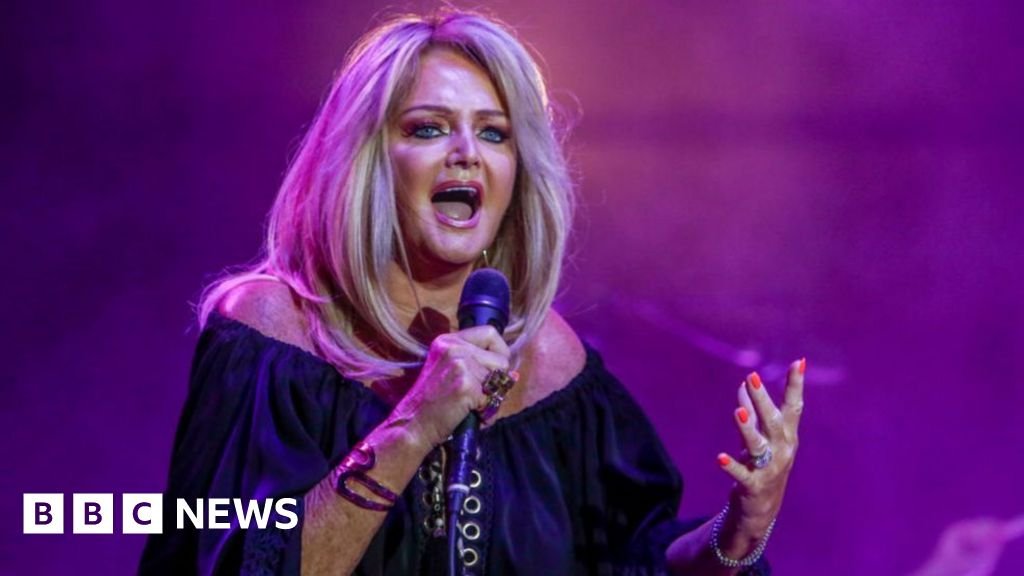 Bonnie Tyler rushed to hospital for intestinal surgery