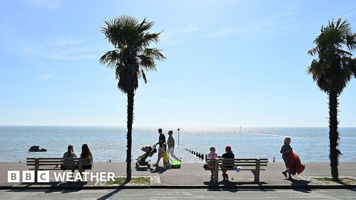UK Weather: Spring warmth set to return with 26C next week