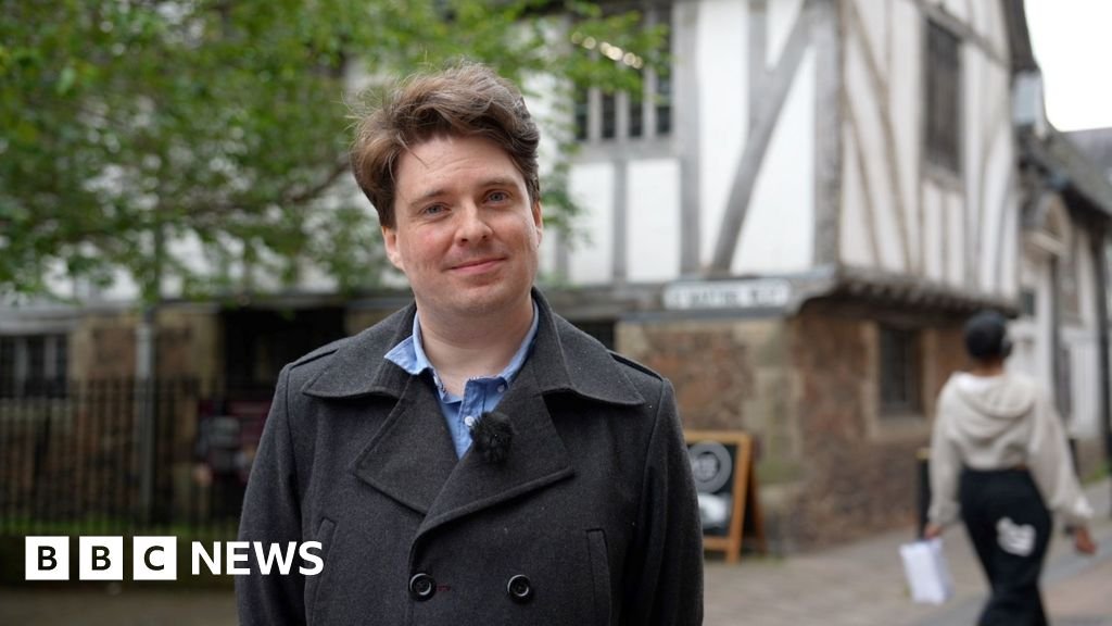 Hundreds of comedians unpaid by one of UK’s biggest comedy festivals