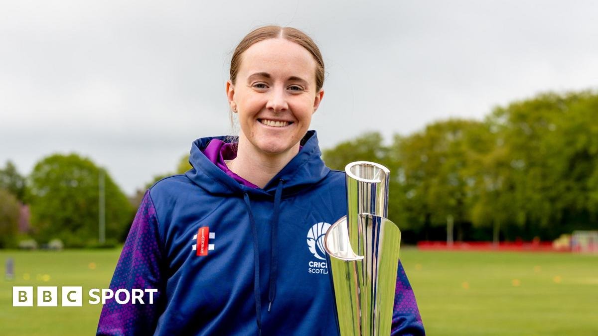 Former England spinner Kirstie Gordon named in Scotland World Cup squad