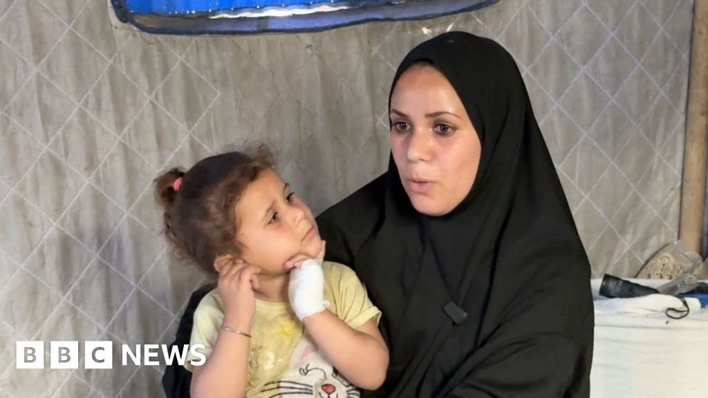 ‘If we sleep, they bite’: Rats and weasels infest camps for displaced Gazans