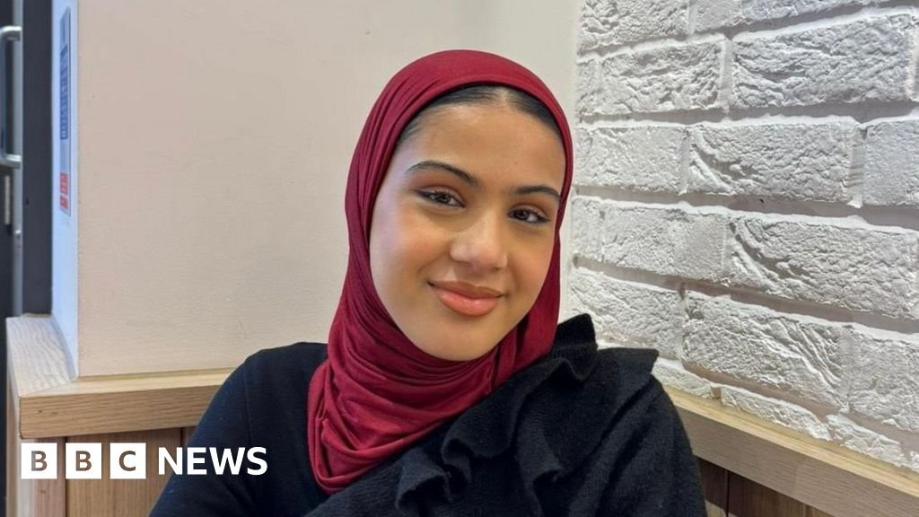 ‘I’ve applied for more than 400 roles’ – how young people are facing the job shortage