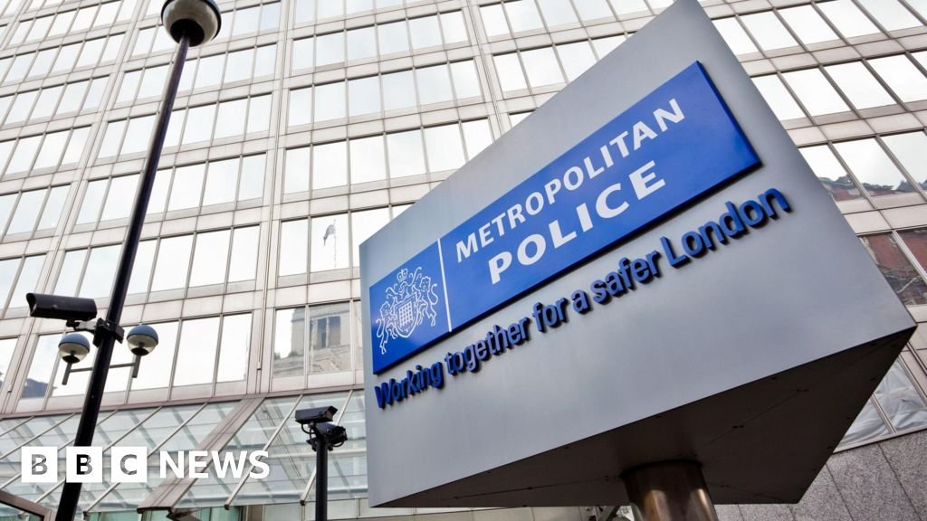 Greek national is charged with assisting ‘Iran spies’