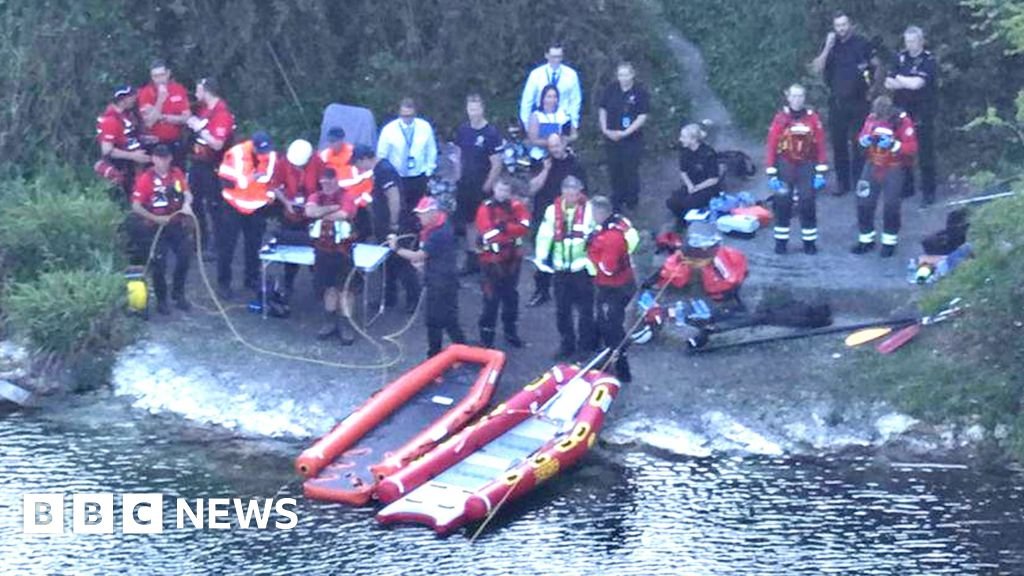 Teenage boys die in Kent and Oxford in latest heatwave water deaths
