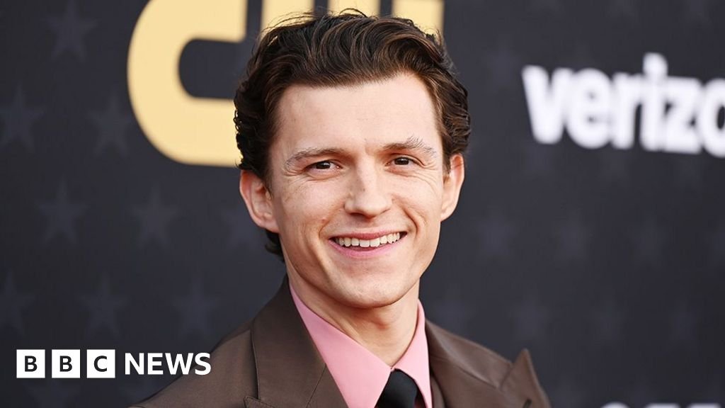 Tom Holland: Spider-Man star praised for honesty about dyslexia