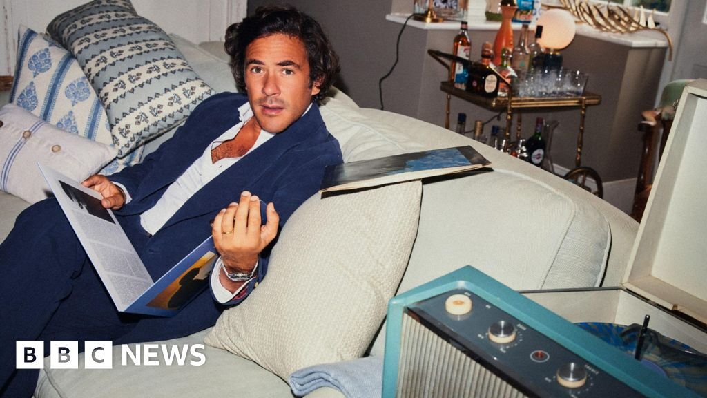 Jack Savoretti on ‘leaning into a midlife crisis’