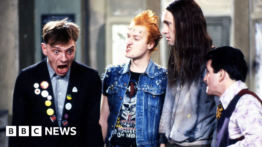 Young Ones star Nigel Planer remembers ‘extraordinary’ Rik Mayall