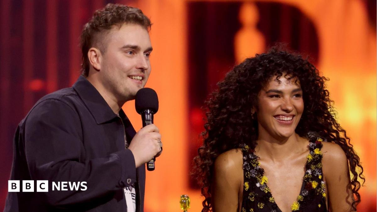 Sam Fender and Olivia Dean make chart history with Rein Me In