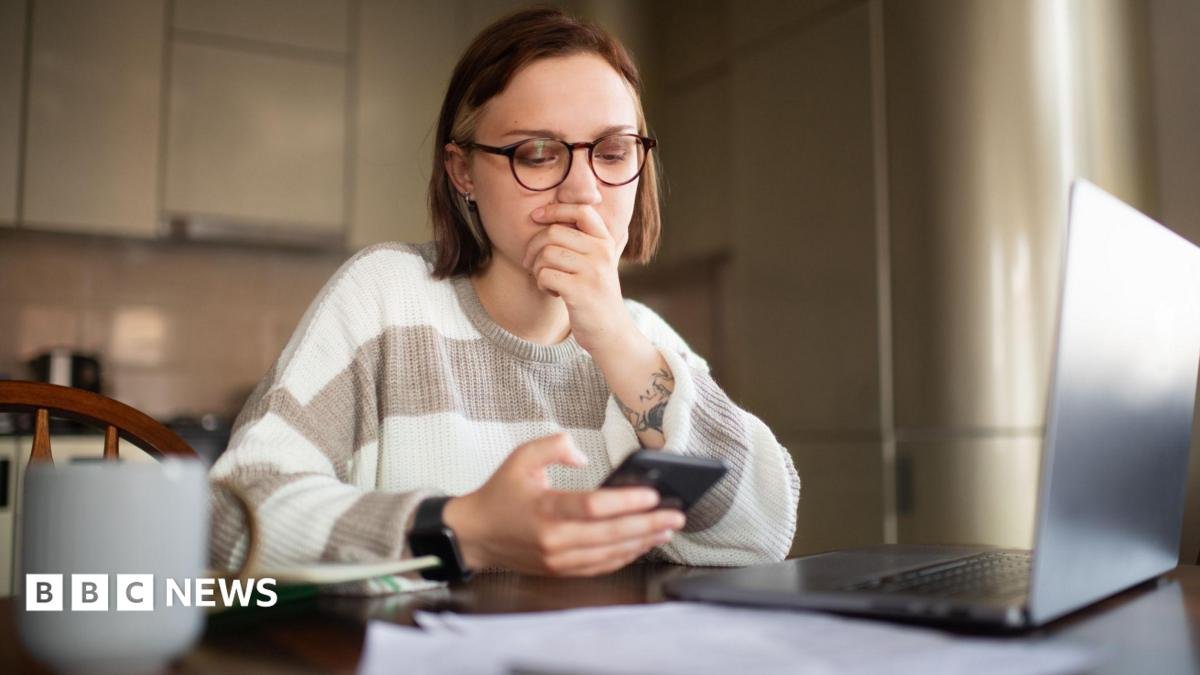 Employer’s national insurance should be cut for all under-25s, MPs say