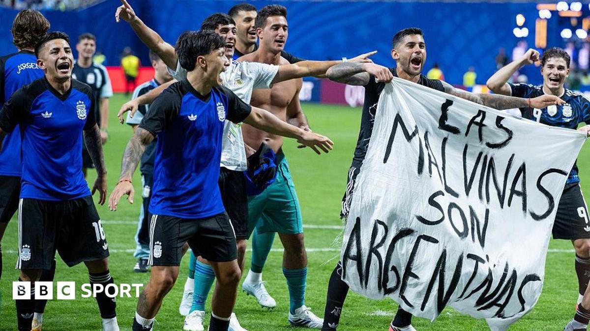 World Cup 2026: Fifa ‘assessing reports’ after Argentina players hold Falklands banner