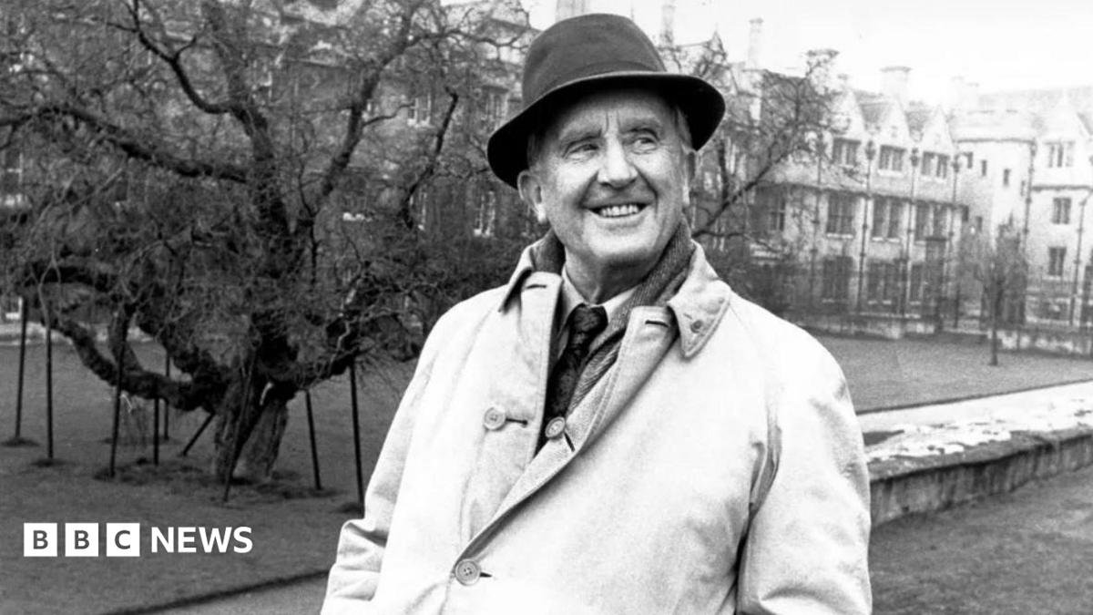 JRR Tolkien fan letters sell at auction for £103k