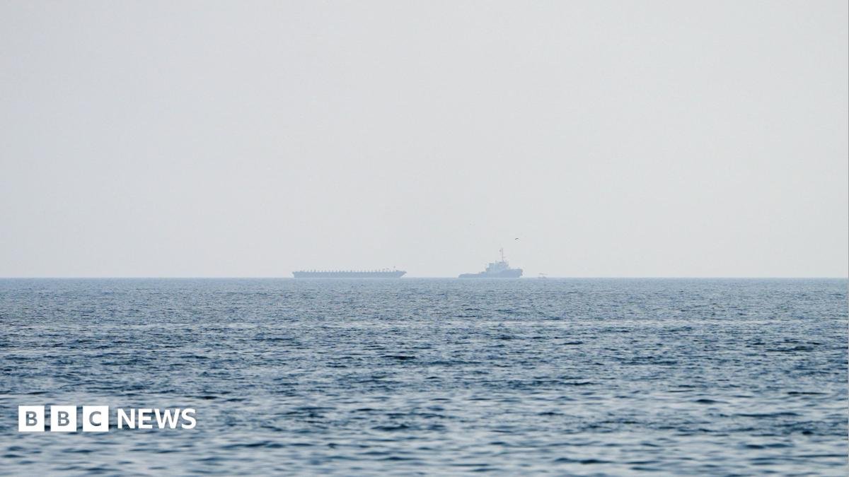 US and Iran trade more strikes as fears of escalation mount