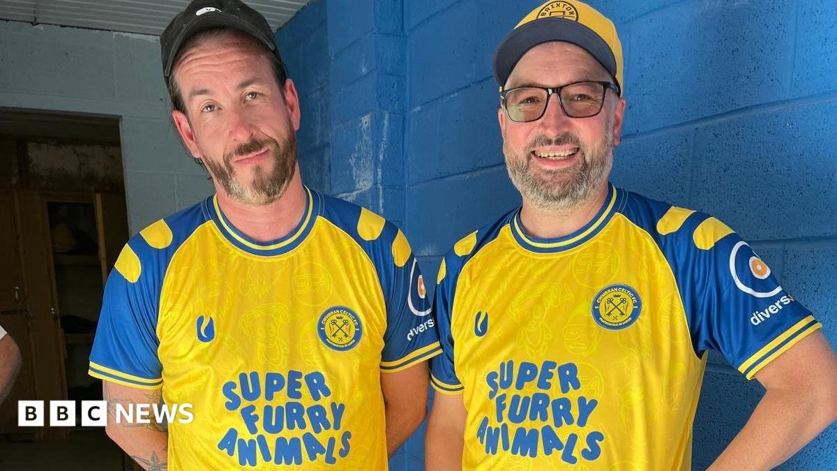 Super Furry Animals sponsors Cwmbran Celtic AFC kit